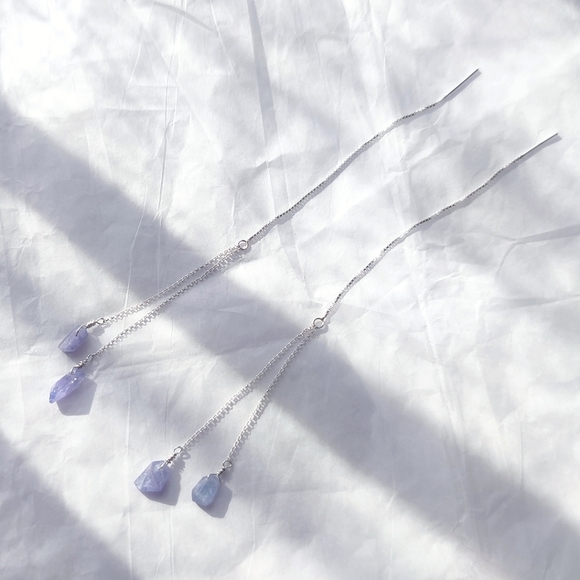 Natural tanzanite & sterling silver threader earrings - Picture 3 of 11